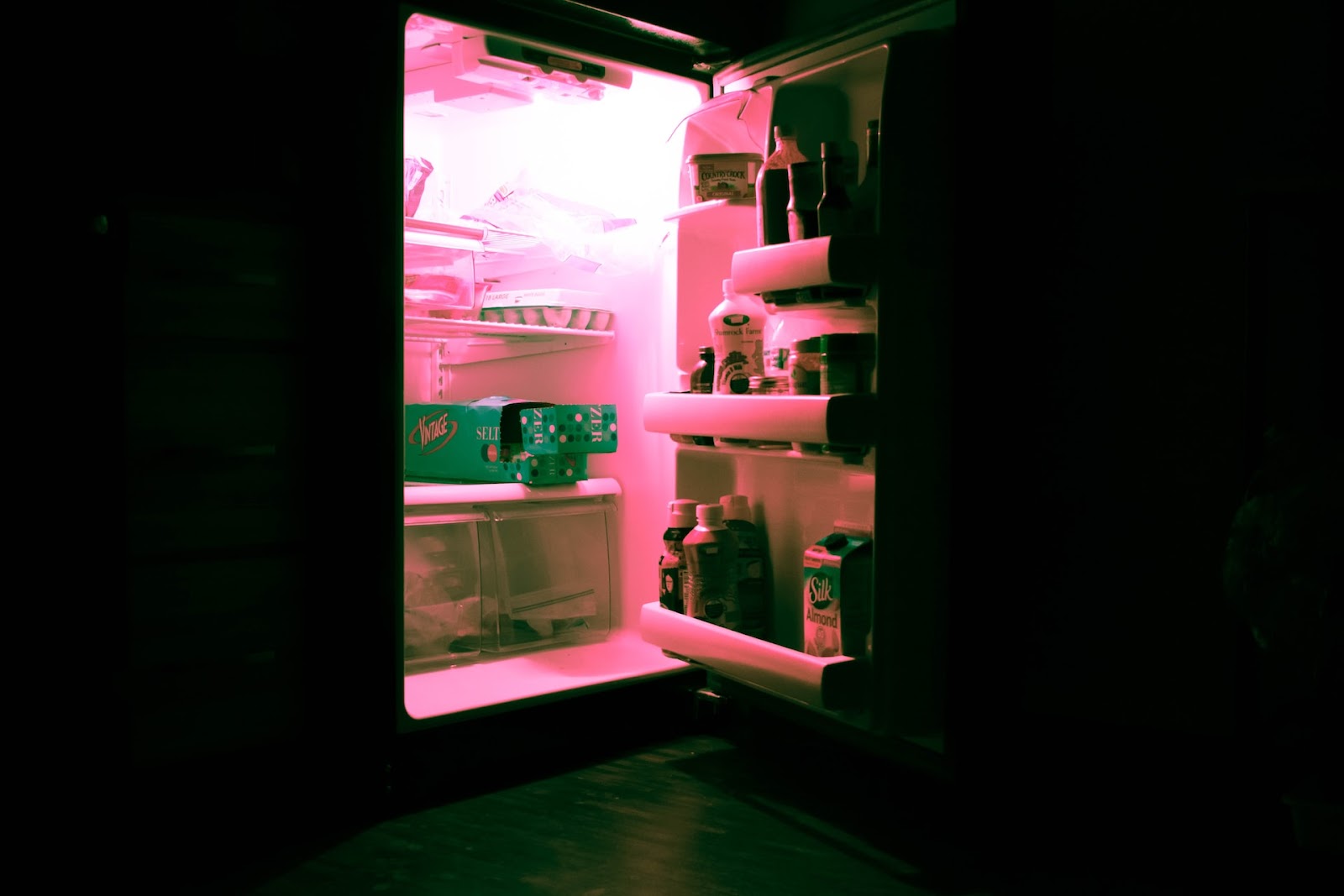 Greseli de evitat in alegerea unui nou frigider – iata cum sa iei o decizie inteligenta si informata!